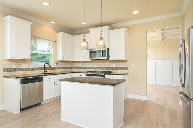 Building Photo - 403 Devon Brook Ct NE