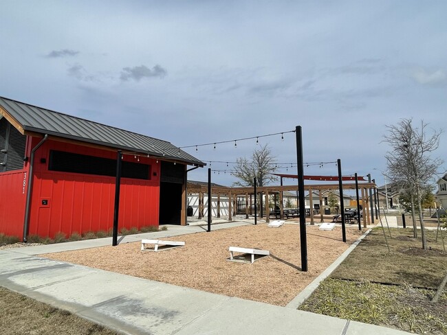 Building Photo - 141 Frostweed Dr