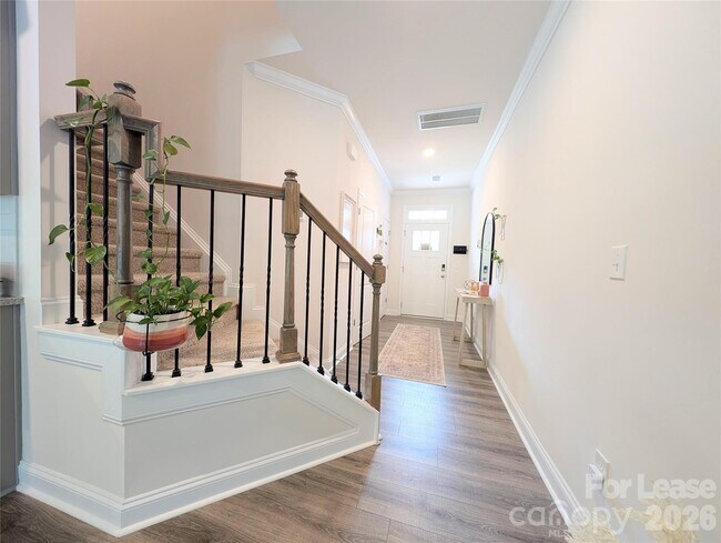 Building Photo - 626 Altamonte Dr