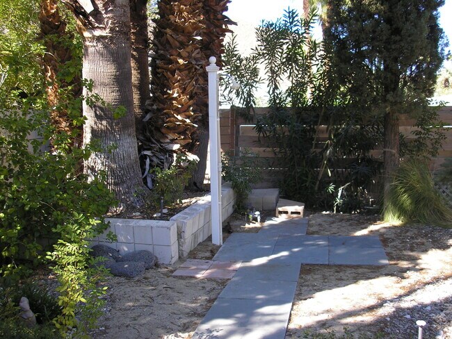 outside shower - 835 N Rose Ave