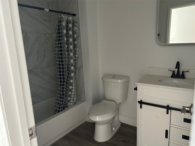 Building Photo - 6119 Dryad Dr