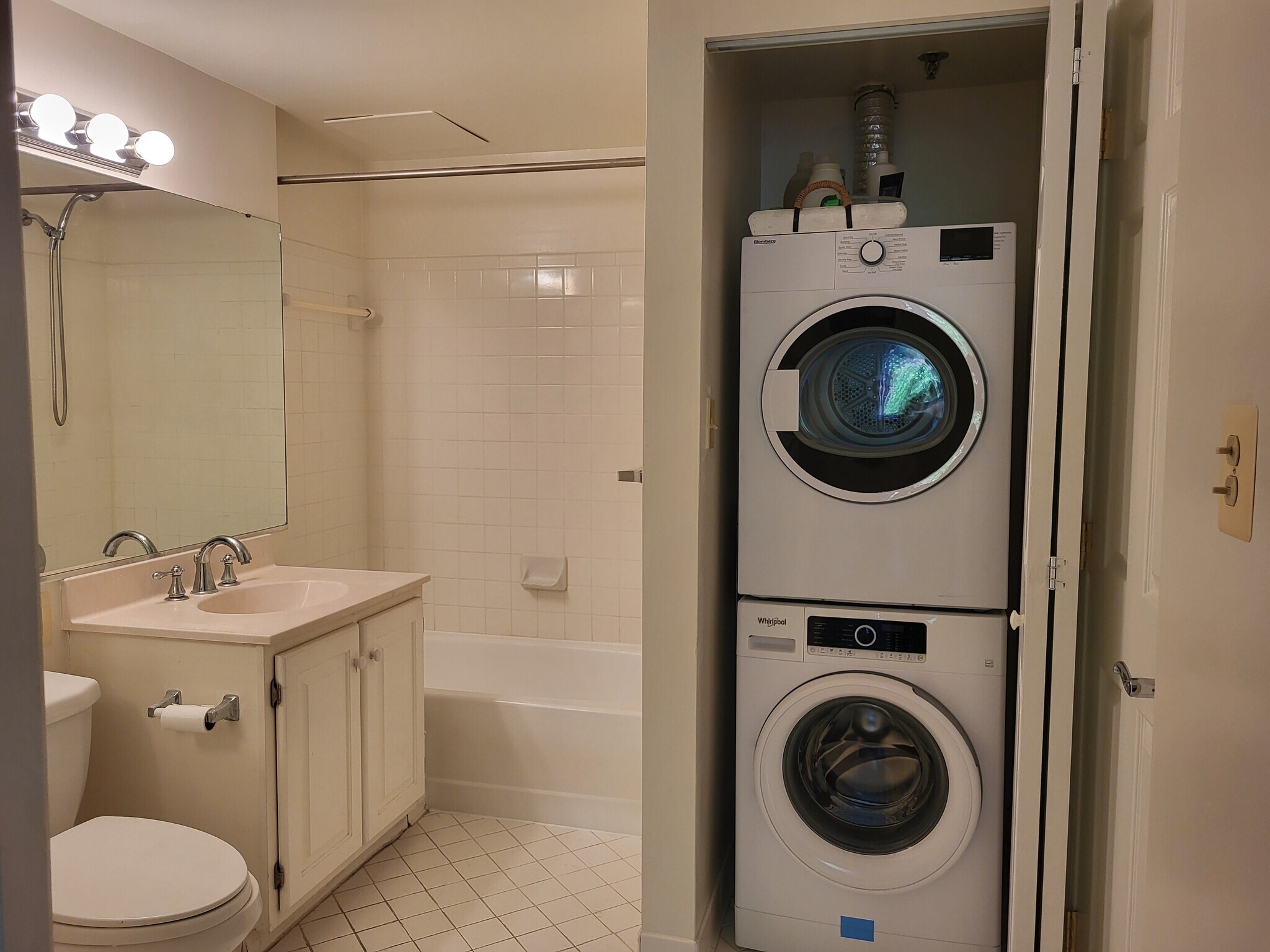 Bathroom & washer/dryer door open - 4808 Moorland Ln