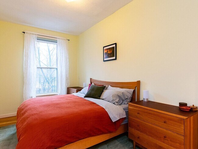 Building Photo - 105 Marlborough St