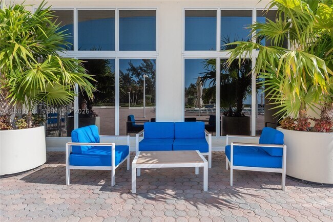 Building Photo - 3180 S Ocean Dr