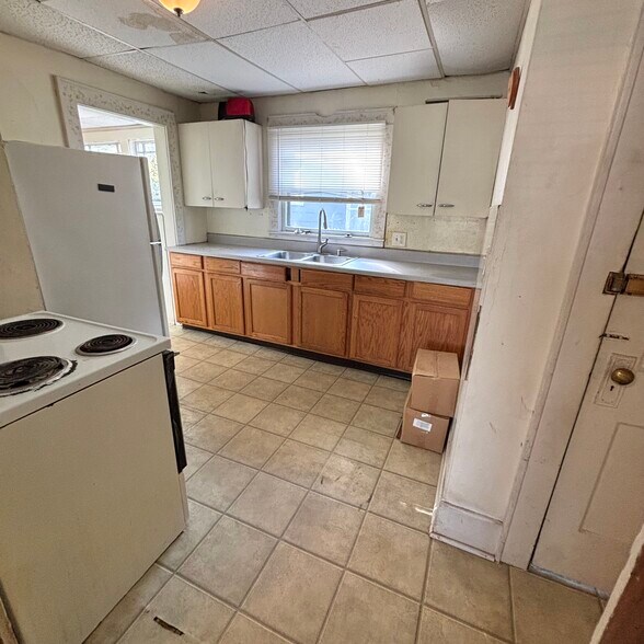 Building Photo - 203 S Homer St