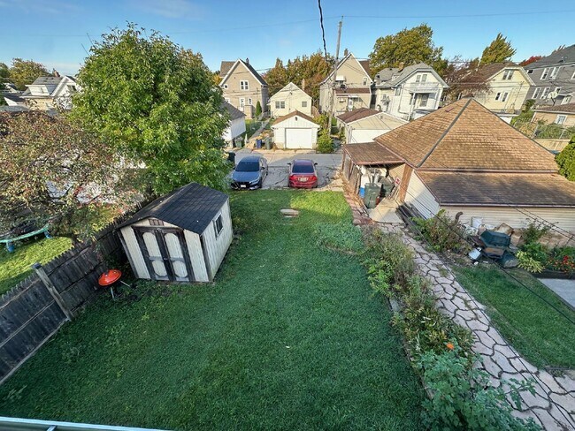 Building Photo - 1741 S 69th St