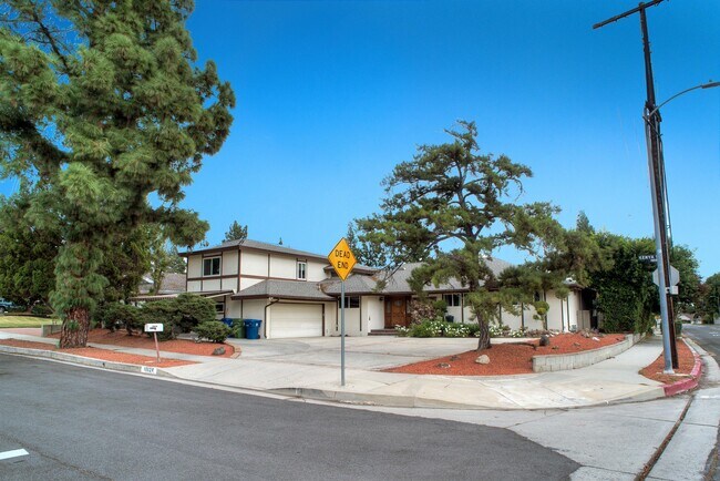 Building Photo - 18624 Kenya St