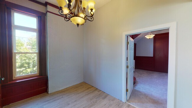 Building Photo - 2630 Stanton Ave