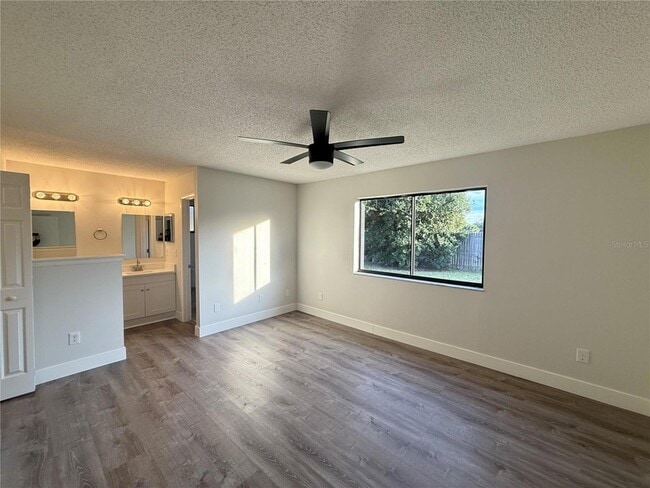 Building Photo - 9744 Tattersall Ave