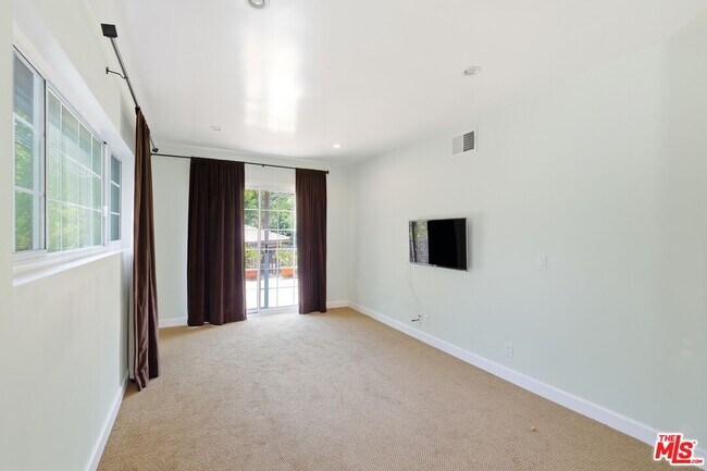 Building Photo - 503 N Greencraig Rd