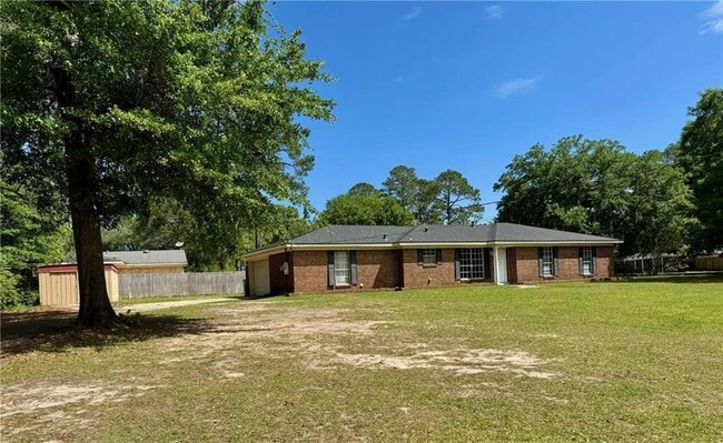 Building Photo - 24 Bethel Forest Dr S