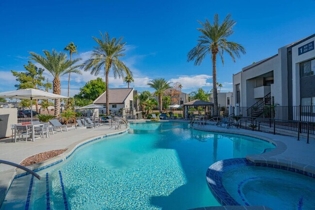 Building Photo - 8570 E McDowell Rd