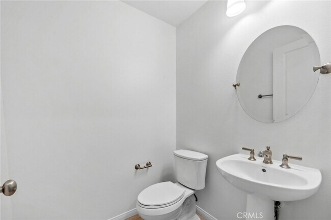 Building Photo - 99 Lupari