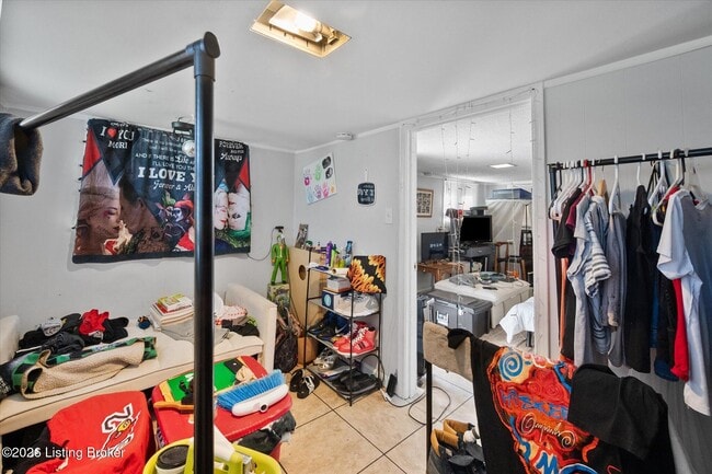 Building Photo - 4925 Southside Dr