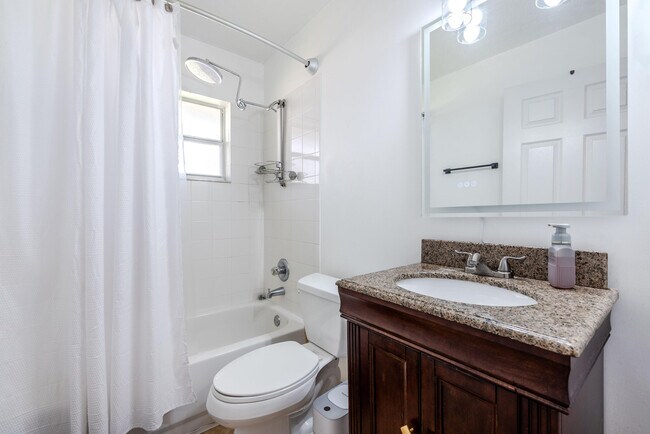 Building Photo - 14510 Paddock Dr