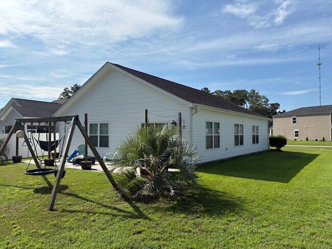 Building Photo - 292 Clearwater Dr