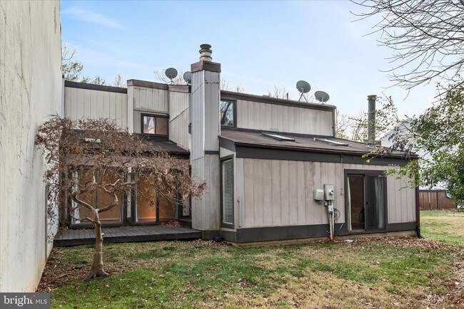 Building Photo - 2337 Glade Bank Way