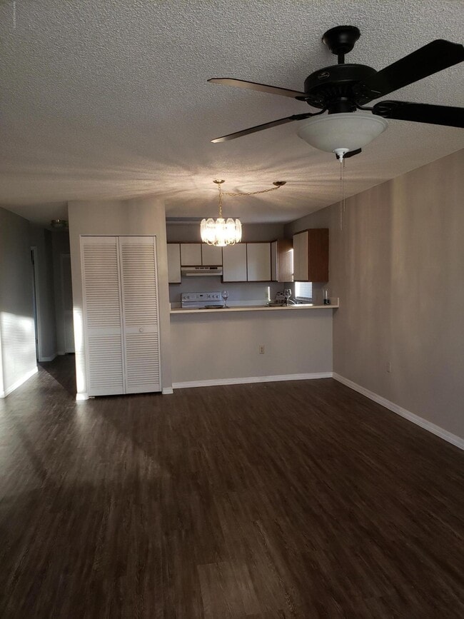 Building Photo - 139 McNeela Dr