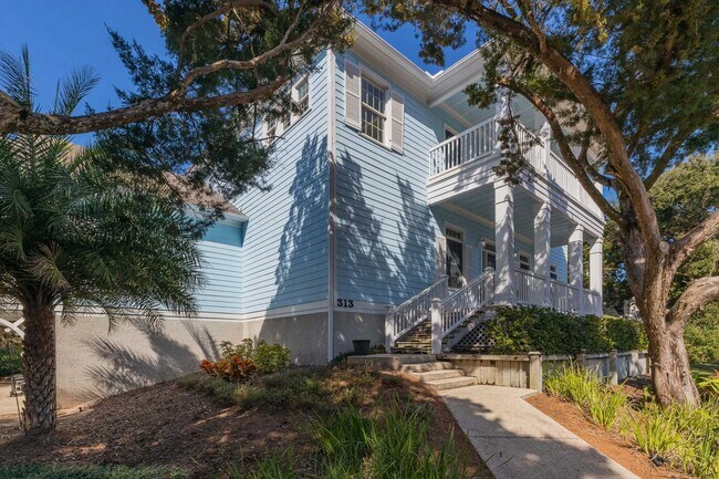 Building Photo - 313 S Forest Dune Dr