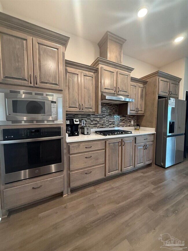 Building Photo - 5511 Micanopy Dr