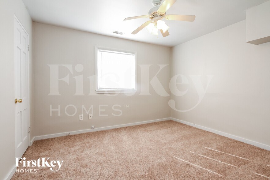 Building Photo - 6256 Raleigh Dr