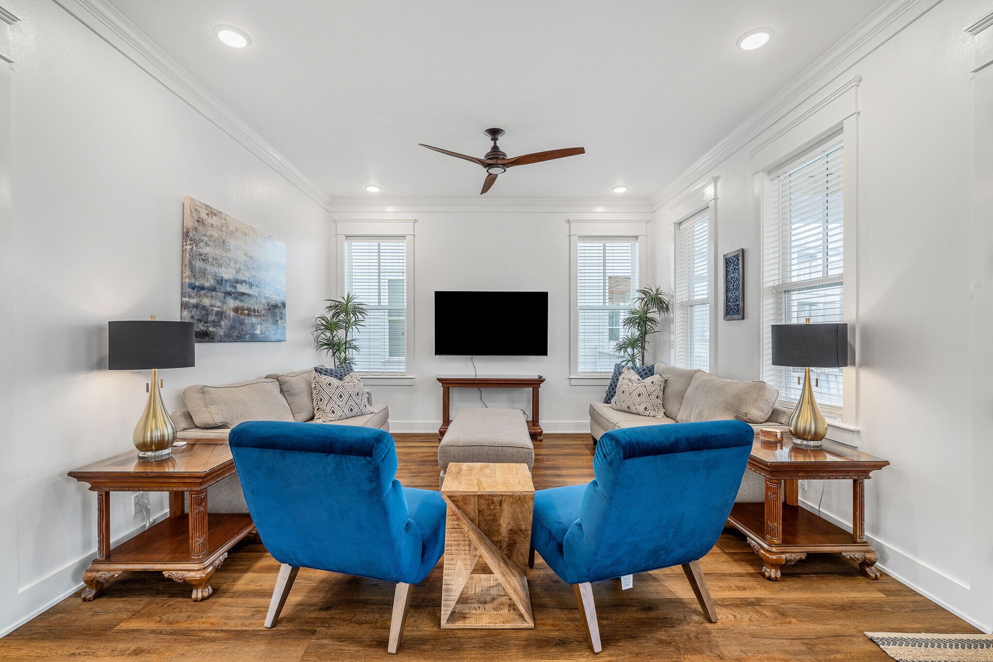 Living Area - 2019 Loretta Parker Lane