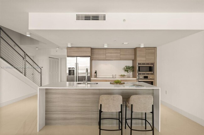 Building Photo - 6620 Indian Creek Dr