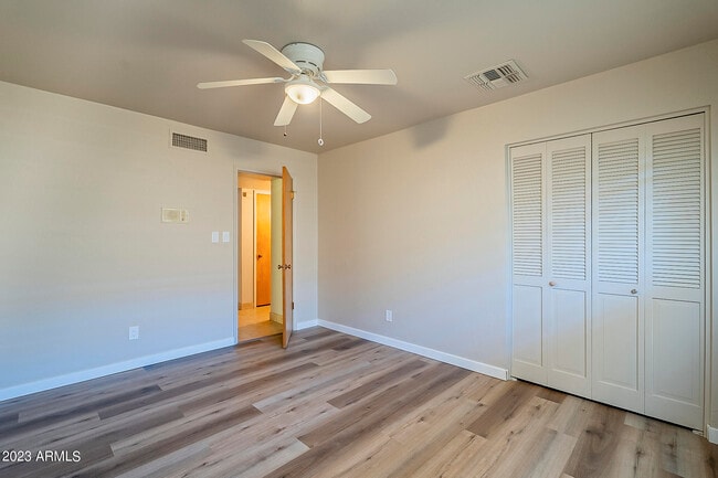 Building Photo - 5802 W Frier Dr