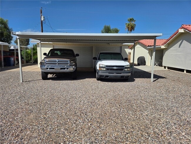 Building Photo - 2140 Whitewater Dr