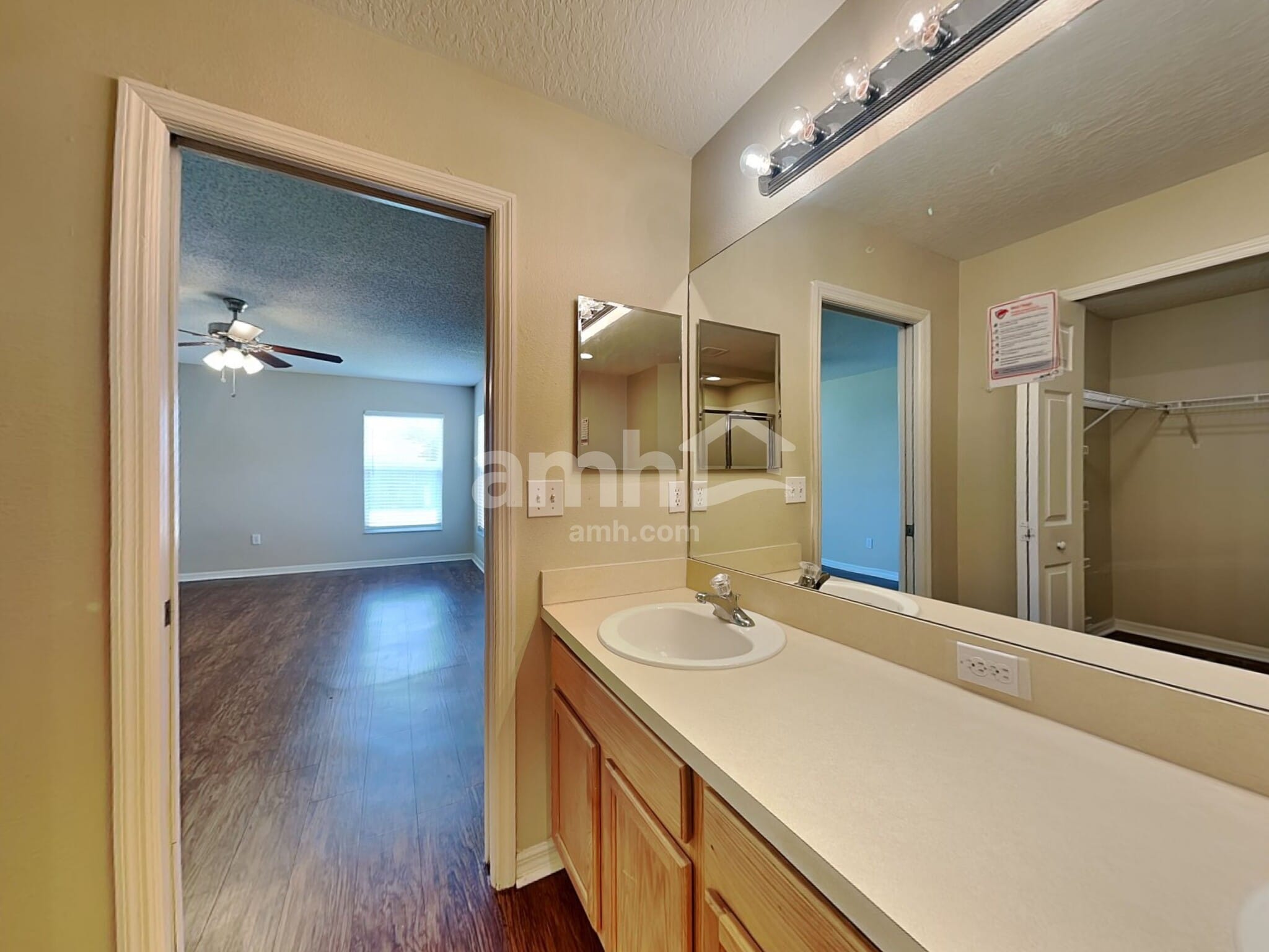 Building Photo - 315 Colony Ct