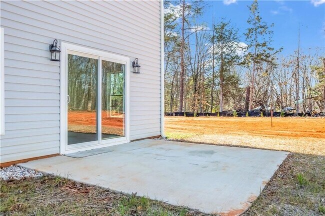 Building Photo - Luxurious Living In Sought After Sherwood ...