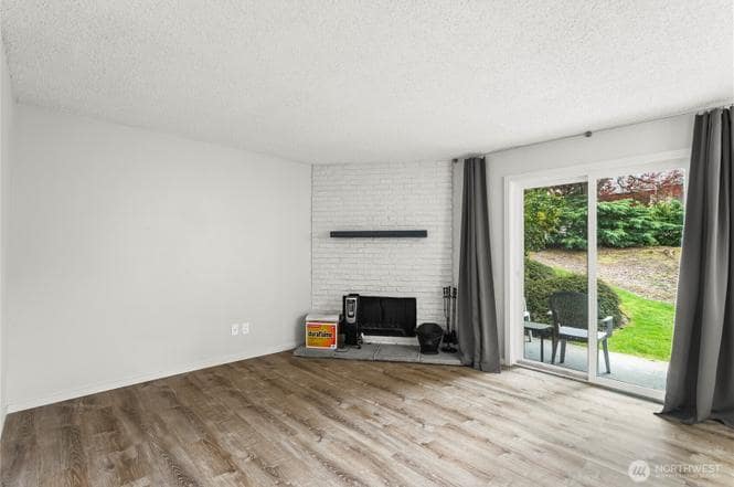 Building Photo - 12423 NE 145th Pl