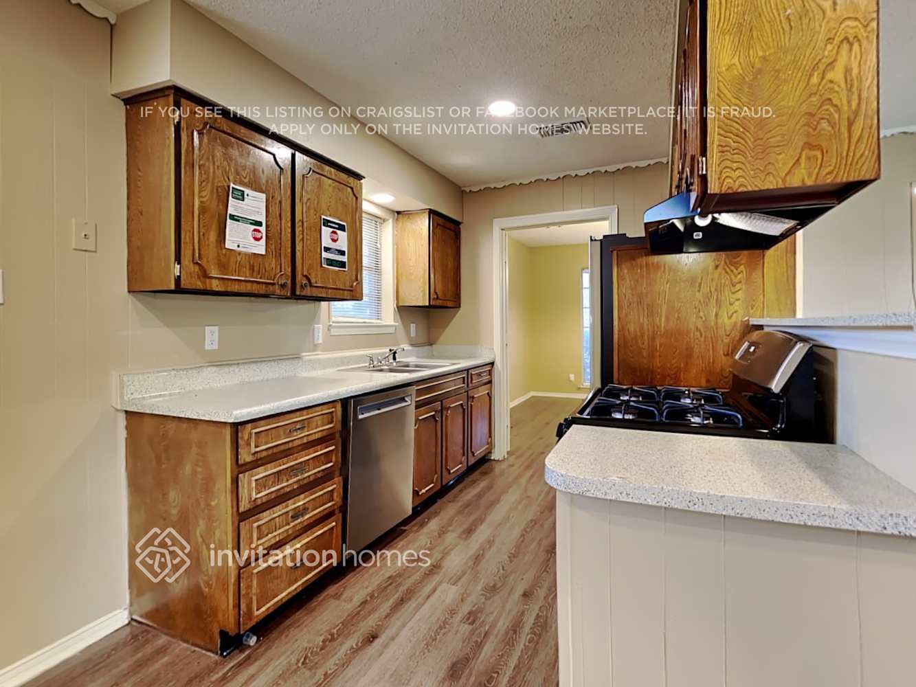 Building Photo - 150 Valleyglen Dr