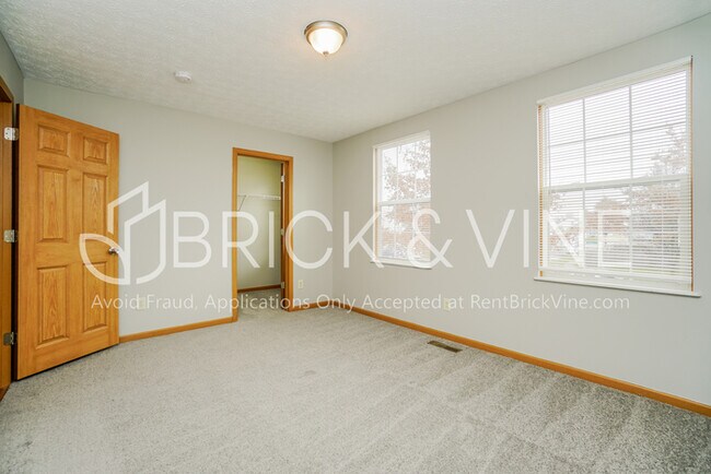Building Photo - 3107 Gallant Dr
