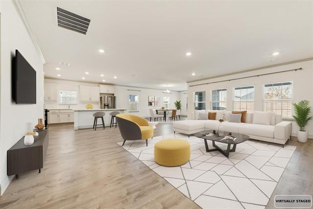 Building Photo - 335 Community Dr