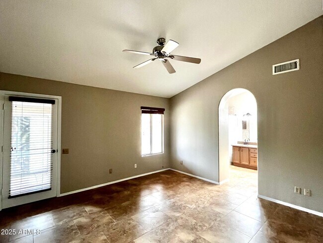 Building Photo - 16117 E Glendora Dr