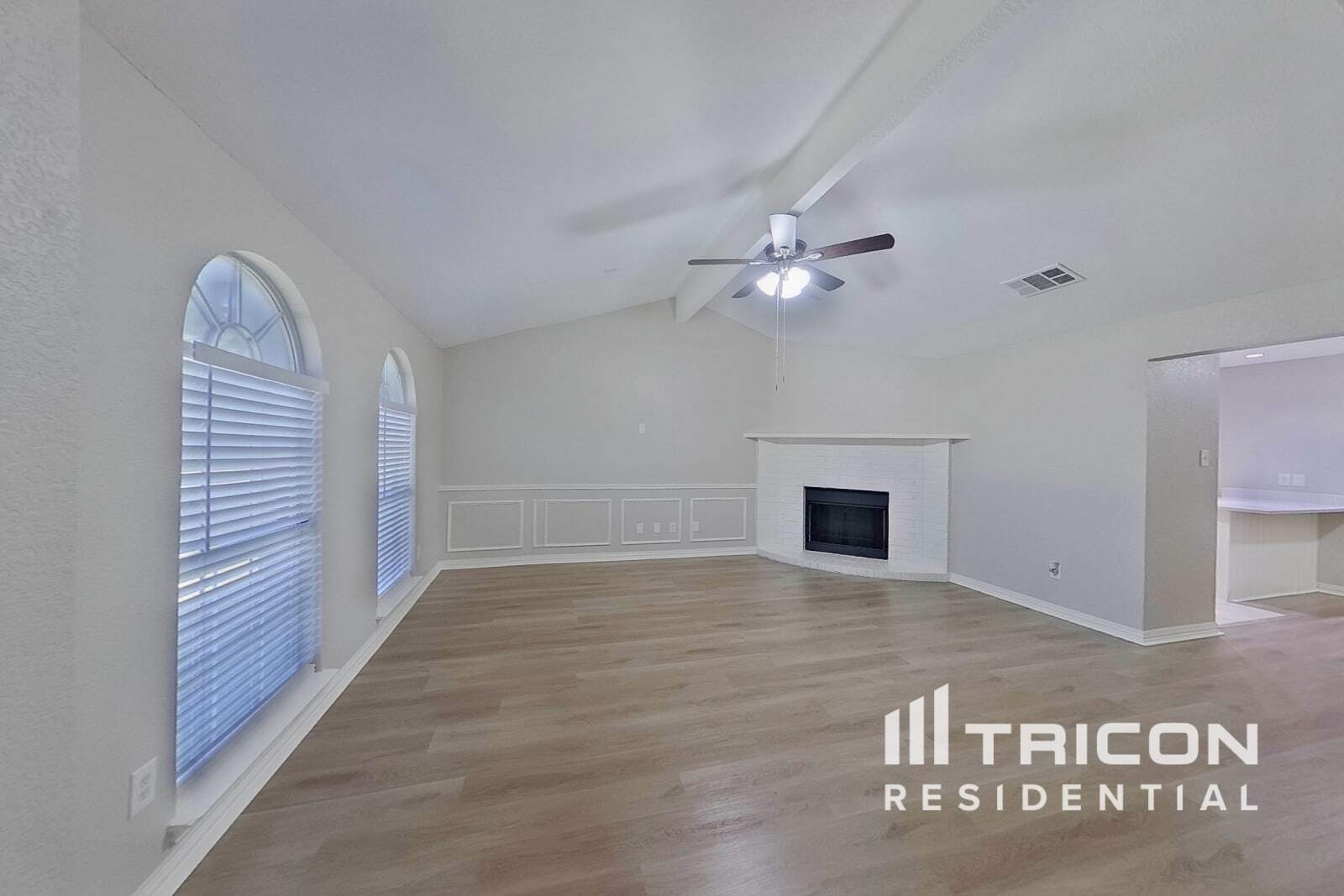 Building Photo - 403 Hollyberry Dr