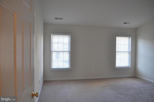 Building Photo - 25249 Bald Eagle Terrace
