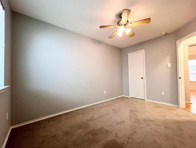 Building Photo - 4722 Cypress Dawn Ln