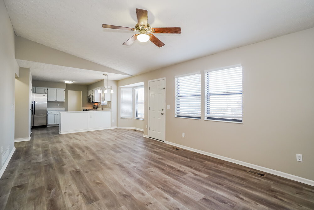 Building Photo - 224 Eastcreek Dr