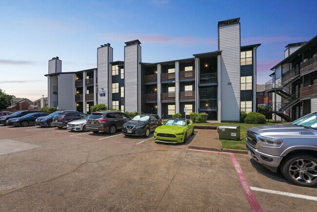 Building Photo - 2549 Thomason Cir