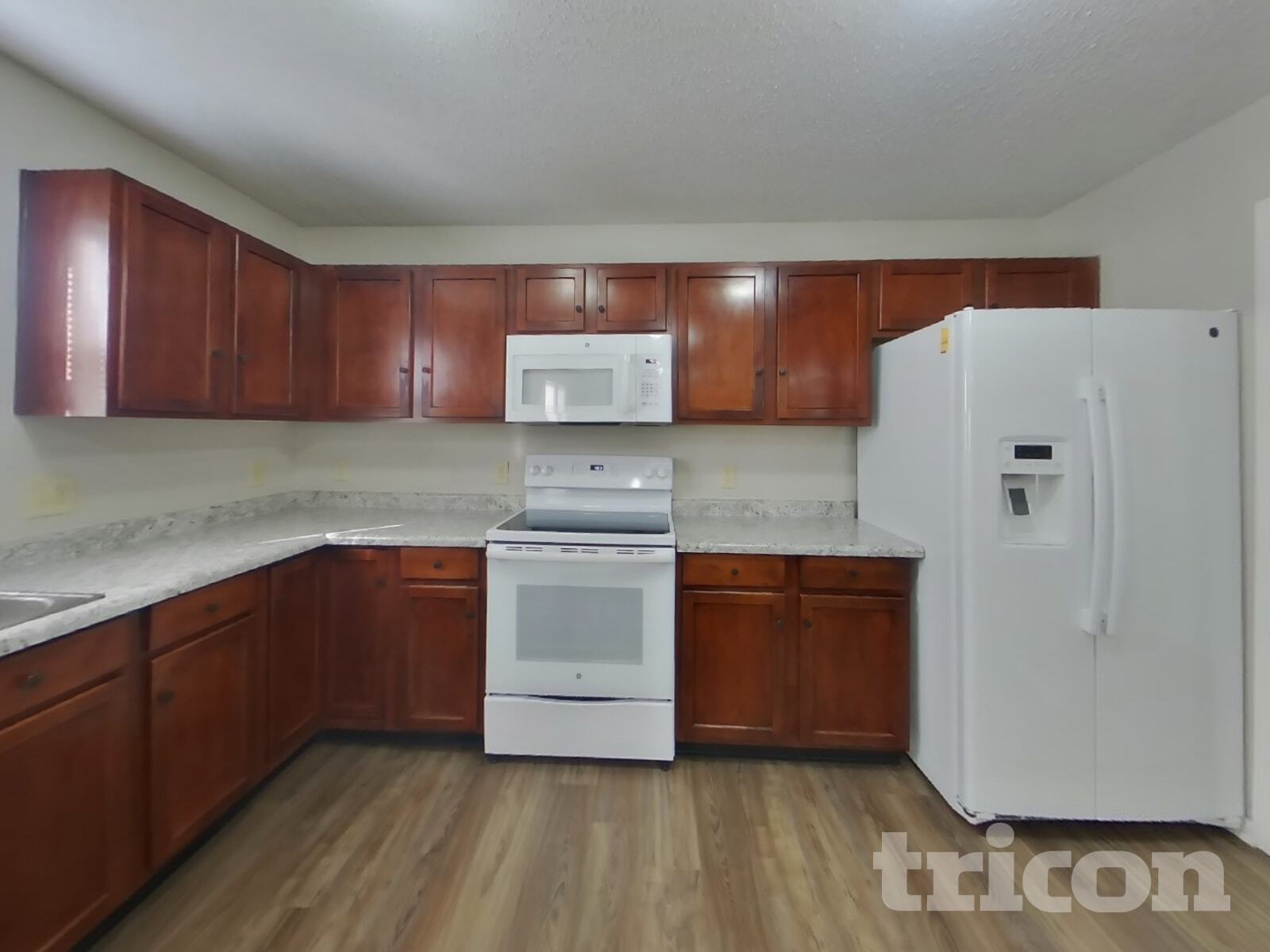 Building Photo - 824 Streamside Dr