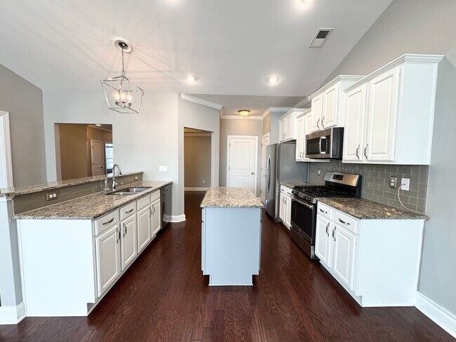 Building Photo - Myrtle Beach - 3 Bedroom / 3 Bathroom House