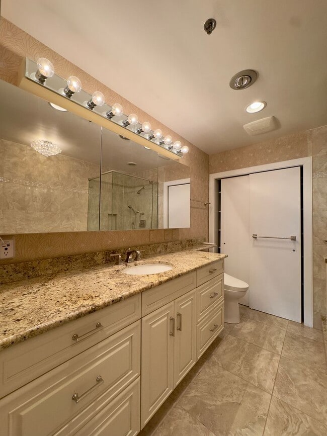 Building Photo - Elegant 2 Bedroom/2.5 Bathroom Apartment with Den, 2 Parking Spaces, and Storage Unit in Canton, ...