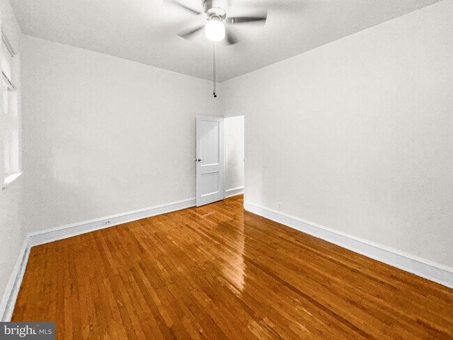 Building Photo - 4832 N Camac St