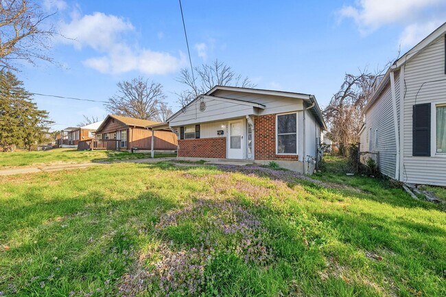 Building Photo - 2415 Shirley Ave