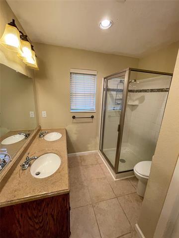 Building Photo - 1714 Crescent Dr