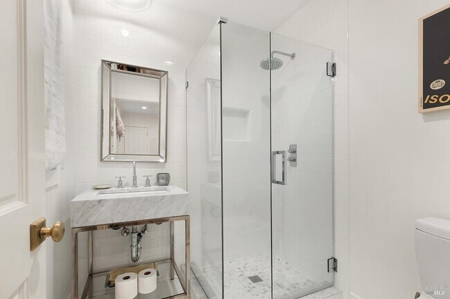 Building Photo - 1244 N Fitch Mountain Rd