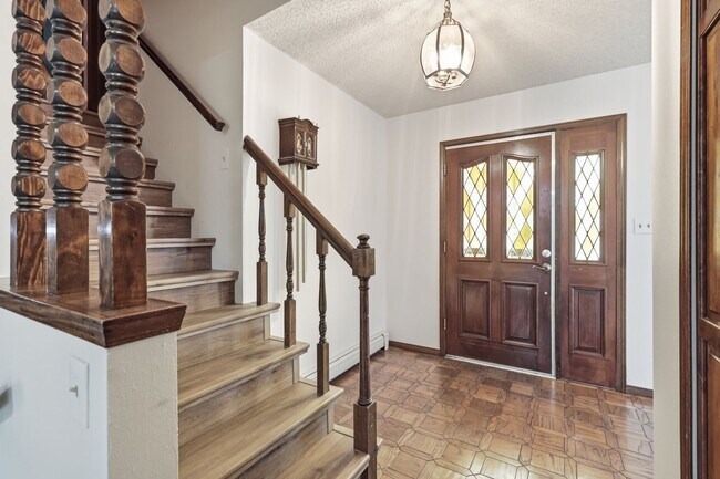 Building Photo - 7573 Lee Dr
