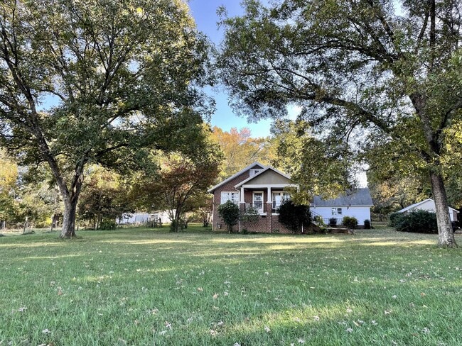 Building Photo - 2160 Mt Home Church Rd